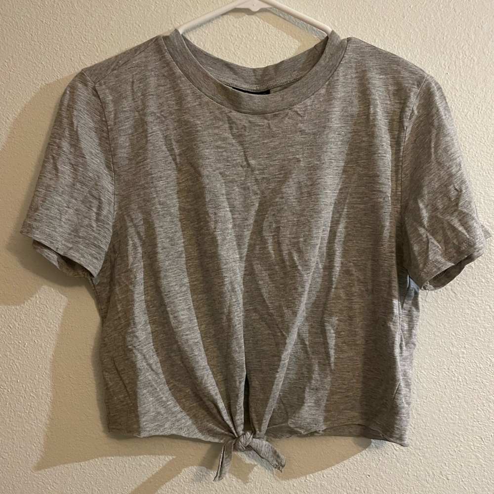 Grey crop top tshirt